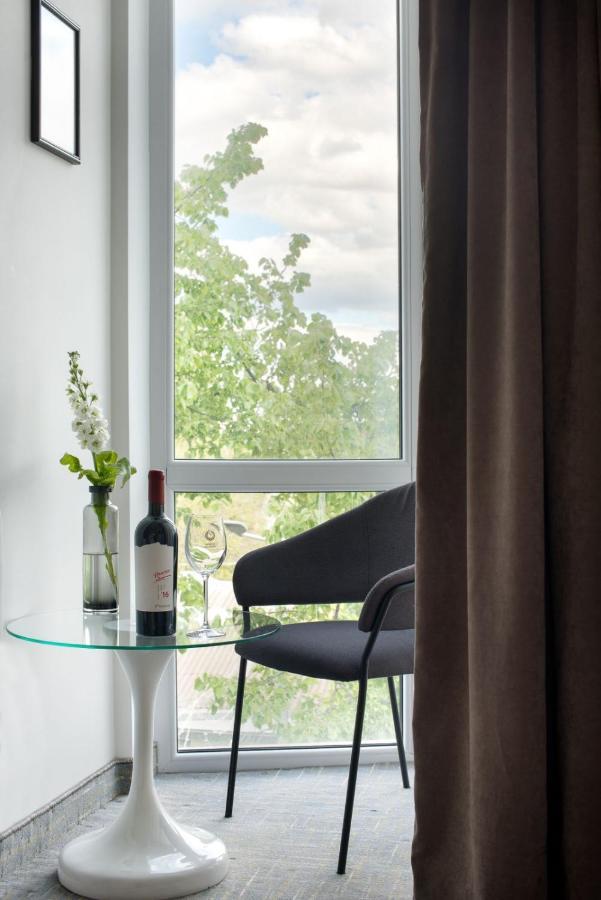 Thomas Albert Hotel Кишинёв Экстерьер фото