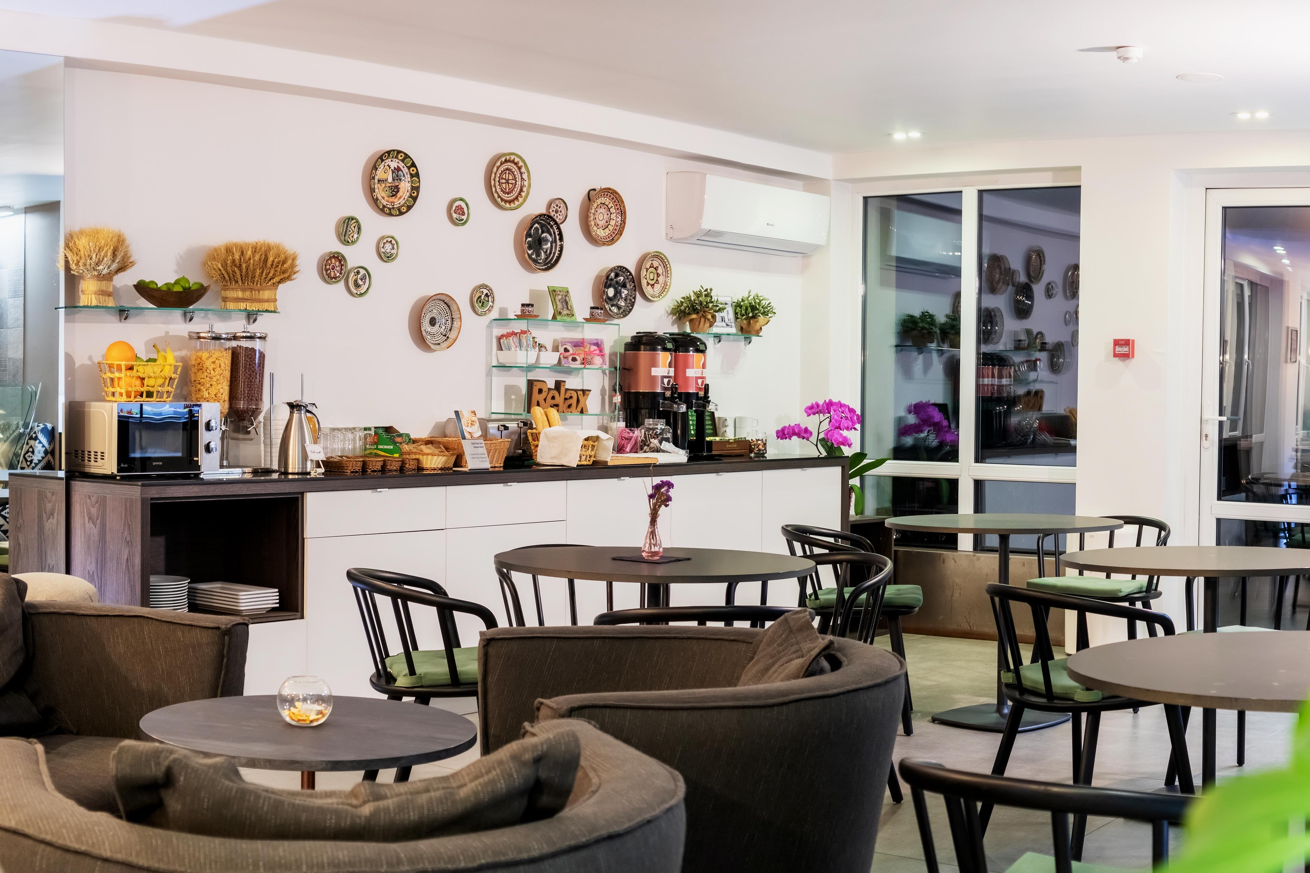 Thomas Albert Hotel Кишинёв Экстерьер фото