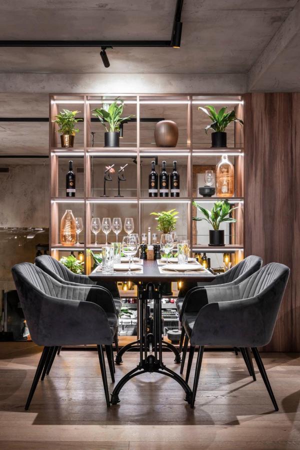Thomas Albert Hotel Кишинёв Экстерьер фото